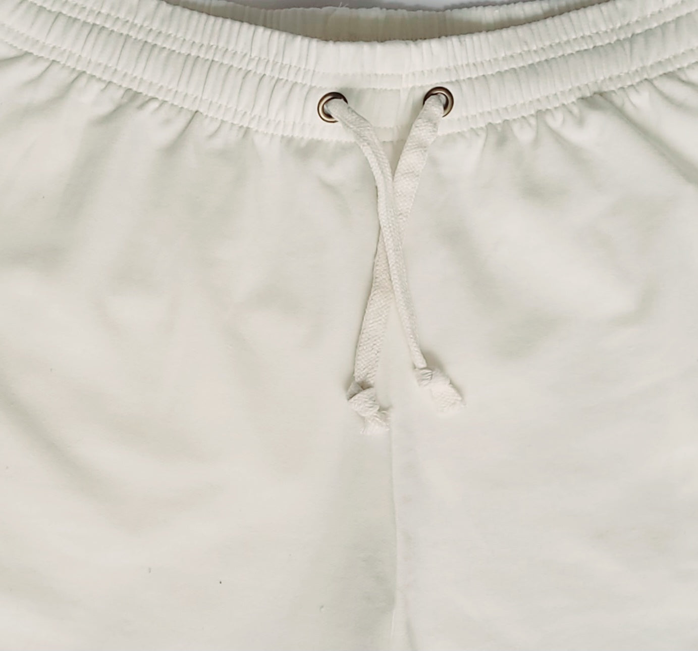 Short en algodón color Blanco Marfil